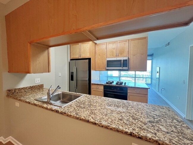 Building Photo - 9655 Woods Dr