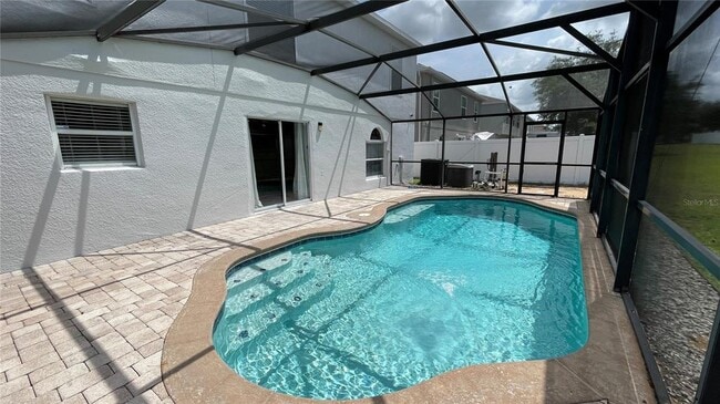 Building Photo - 205 Jocelyn Dr