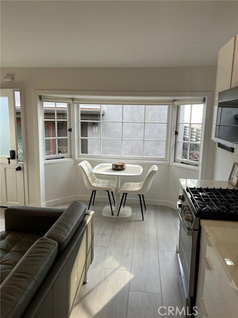 Building Photo - 388 Hawthorne Rd