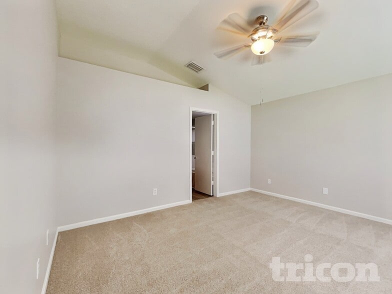 Building Photo - 12420 Tree Pointe Ct