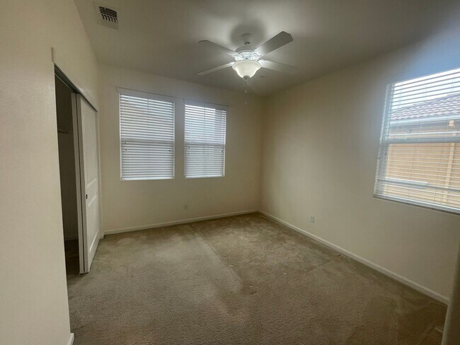 Building Photo - 3 Bedrooms in Paseo Del Norte of Roseville