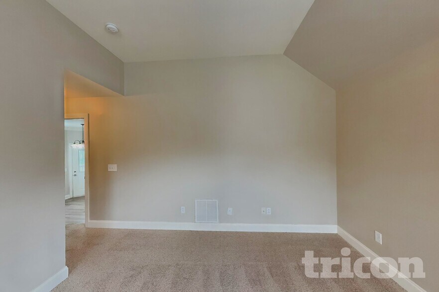 Building Photo - 1705 Walden Ct