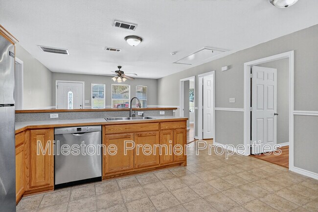 Building Photo - 1219 W Elm St