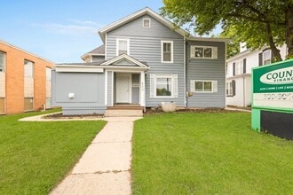 Building Photo - 450 W Galena Blvd