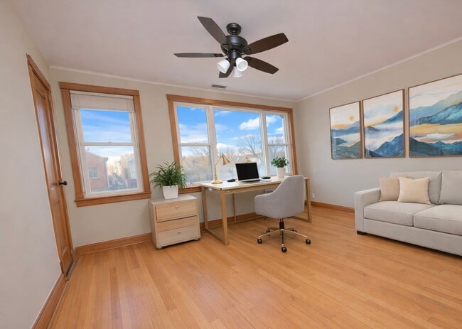 Building Photo - 2128 W 24th St