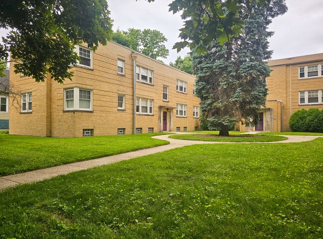 Building Photo - 86 Lincoln Ave