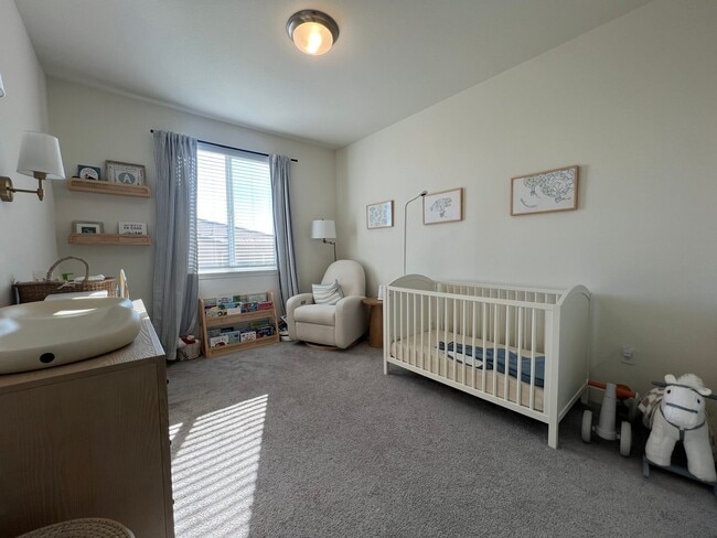 Building Photo - Beautiful Rockcress Home Near Dining, Shopping, And More!