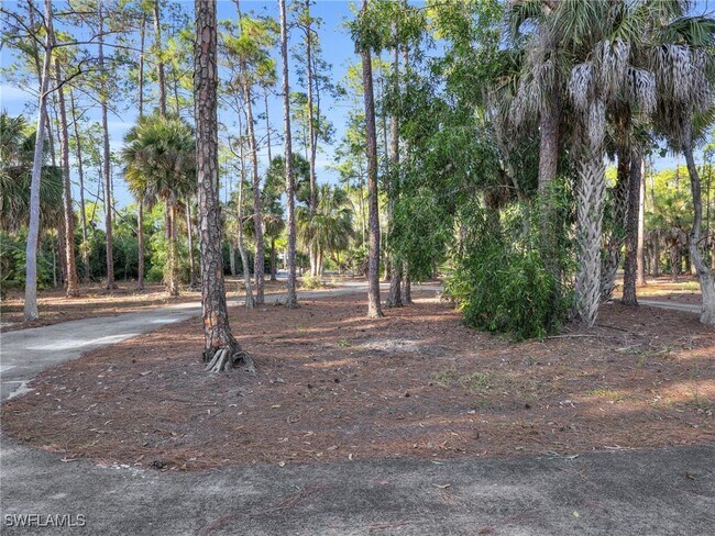 Building Photo - 3790 1st Ave NW