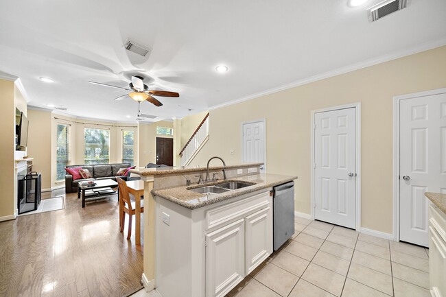 Building Photo - 90 McGowen St