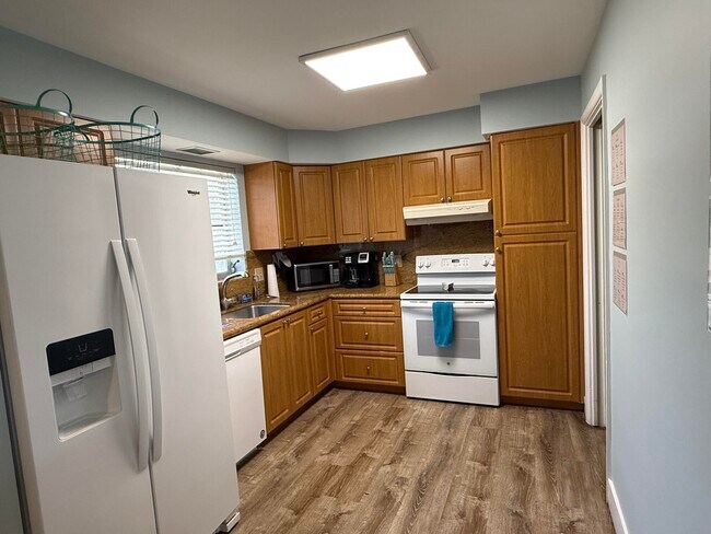Building Photo - 655 Kingfish Pl