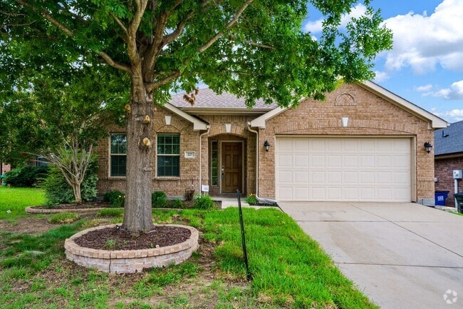Building Photo - 227 Creekwood Dr
