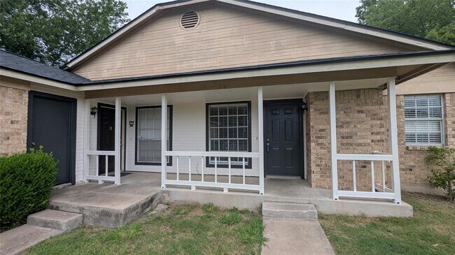 Primary Photo - 2010 Leeann Dr