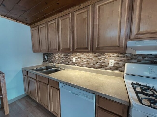 Building Photo - Unique and Updated Corner Lot Cabin in Mou...