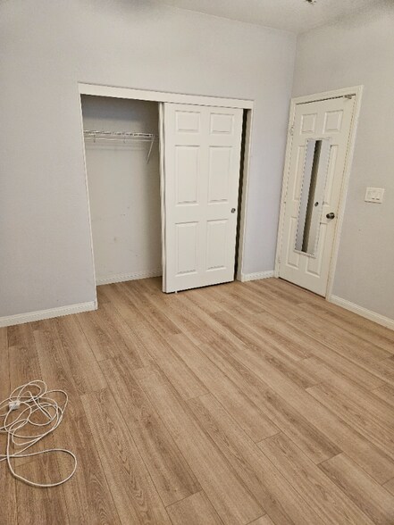 Building Photo - 7204 Mountain Den Ave