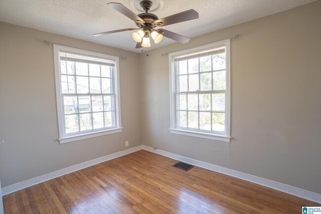 Building Photo - 9 Edgehill Rd