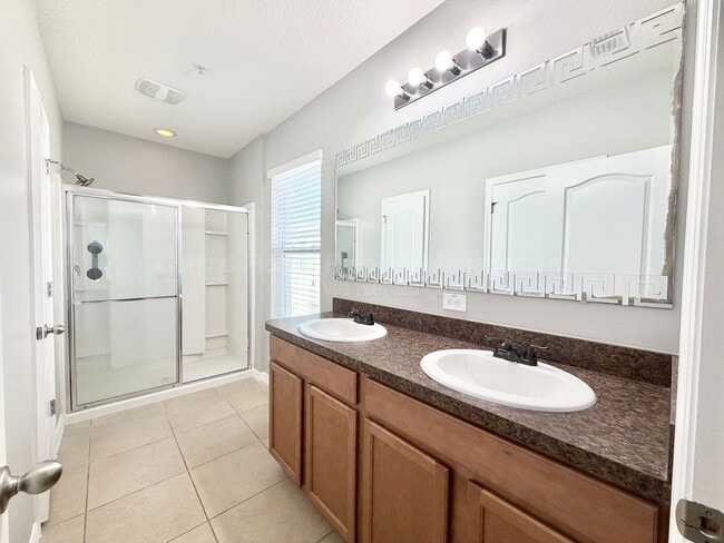 Building Photo - 3520 Seneca Club Loop