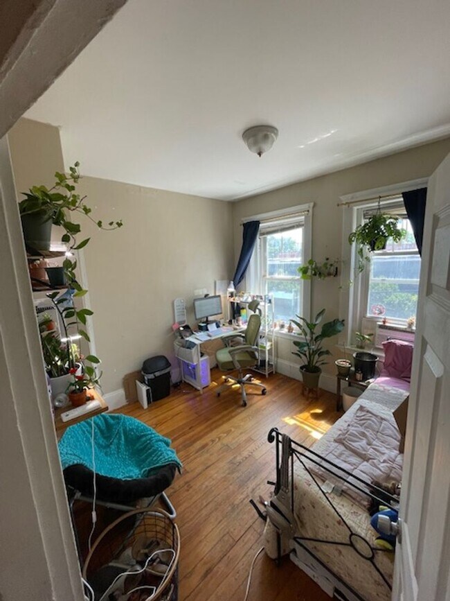 Building Photo - 15 Litchfield St