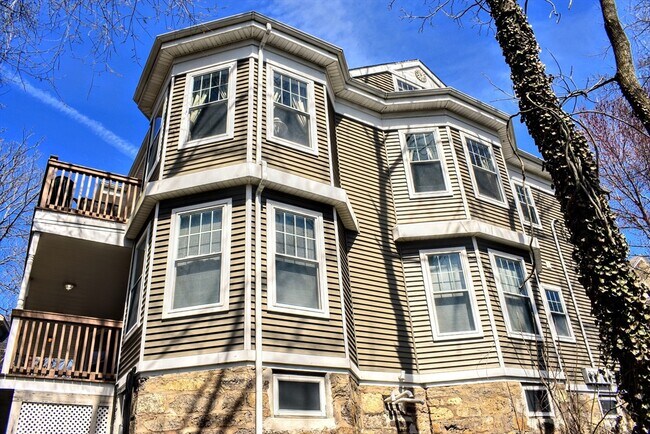 Primary Photo - 15 Parley Ave