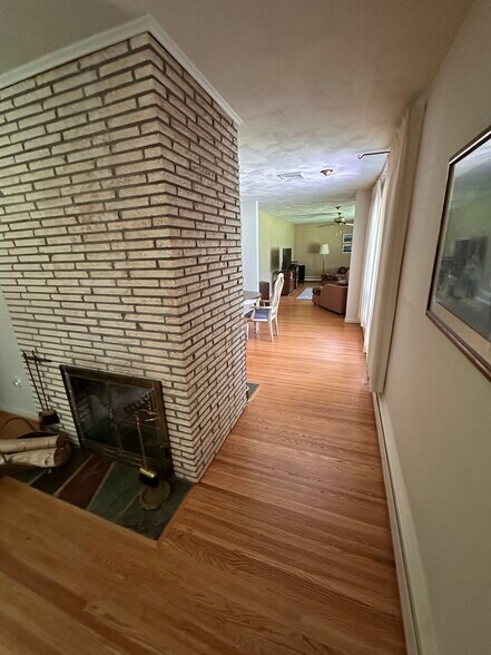 Building Photo - 9 Courtenay Cir