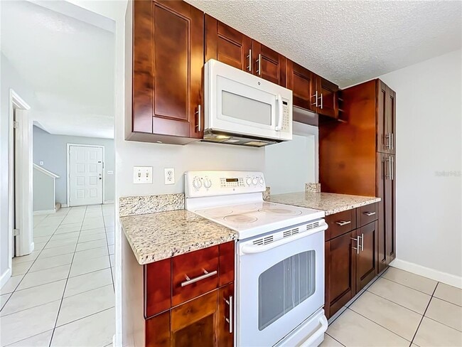 Building Photo - 1604 Little Falls Cir