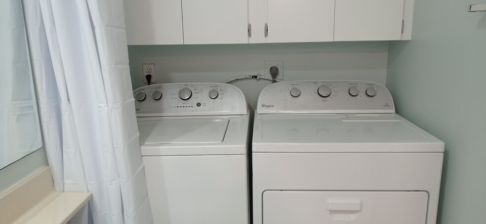 Building Photo - 2706 12th Ct