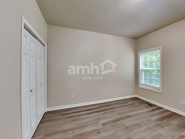 Building Photo - 2312 Herring Woods Trl