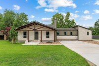 Building Photo - 100 Bryson Bend