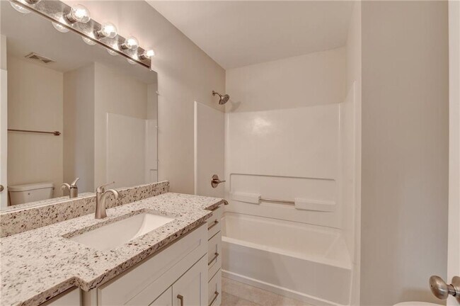 Building Photo - 2026 Merrimont Way