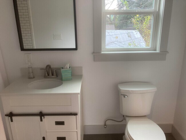 Building Photo - 4102 Woodleigh St