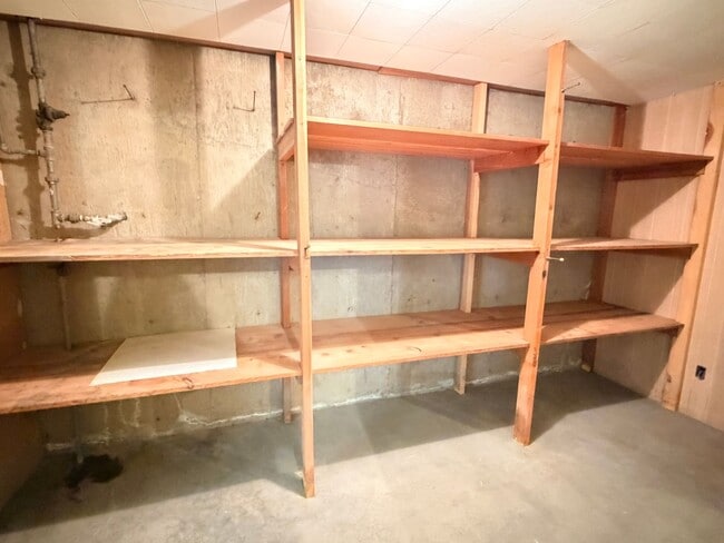 Building Photo - Country like setting! Spacious 3+ bed/ 1.5 bath house with garage, large yard, private deck and a...