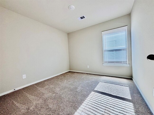 Building Photo - 17327 Roxboro Rdg Ln