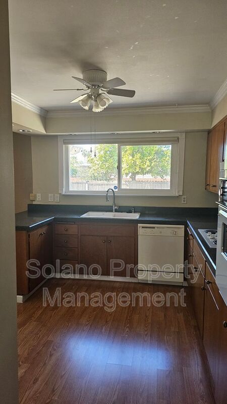 Building Photo - 154 McKinley Cir