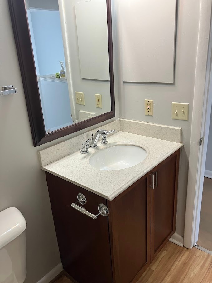 Newer vanity/faucet/mirror - 1600 Park Cir