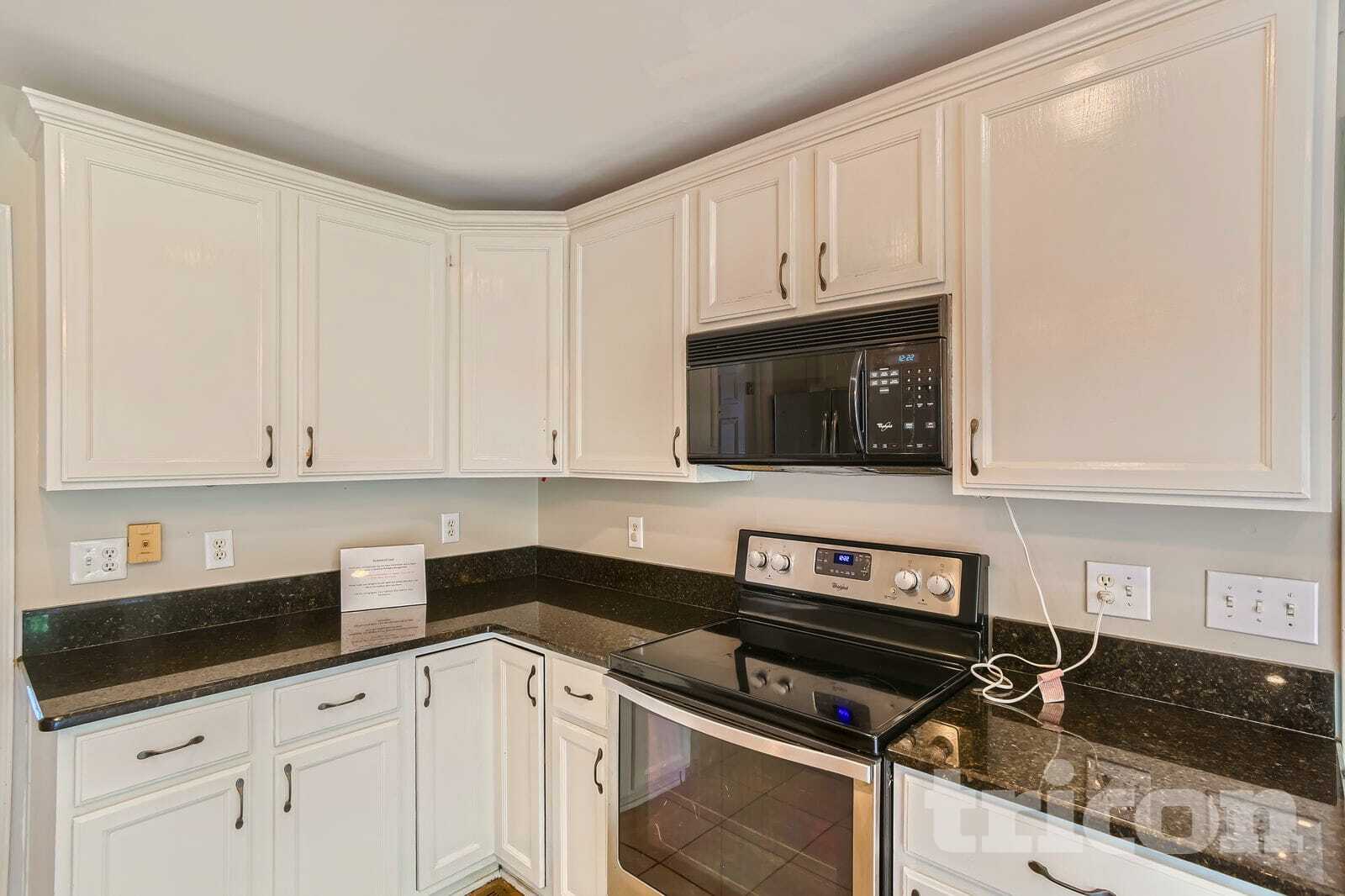 Building Photo - 2420 Amber Glen Dr