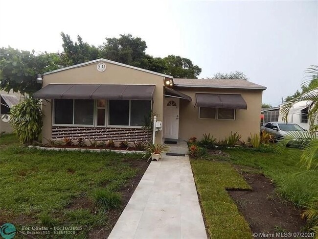 Primary Photo - 1111 N 25th Ave