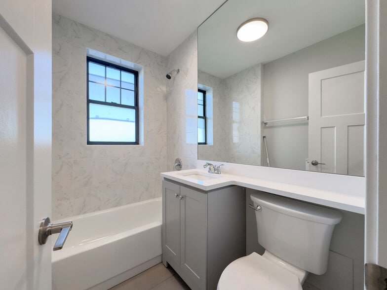 Building Photo - 369 Hazel Ave