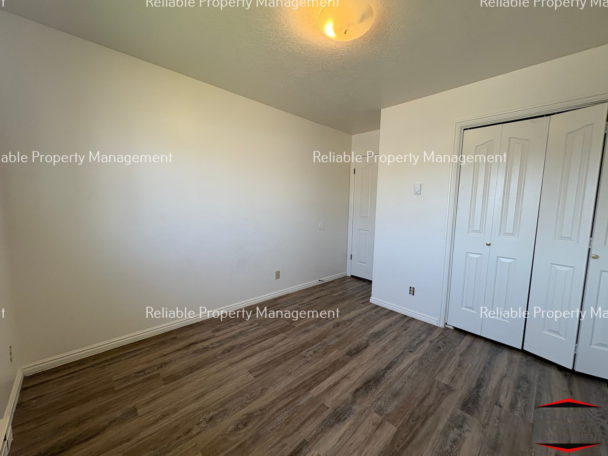 Building Photo - 2122 Meppen Dr
