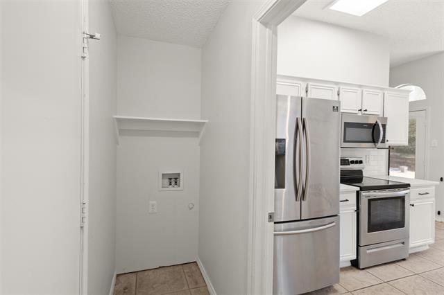 Building Photo - 6808 Cedar Shadow Dr