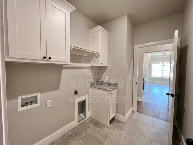 Building Photo - Single-Family Home- Desirable Clearwood Plan