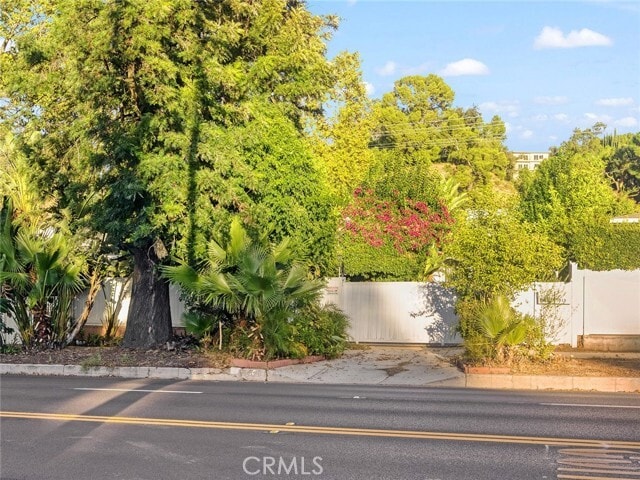 Building Photo - 5020 Topanga Canyon Blvd