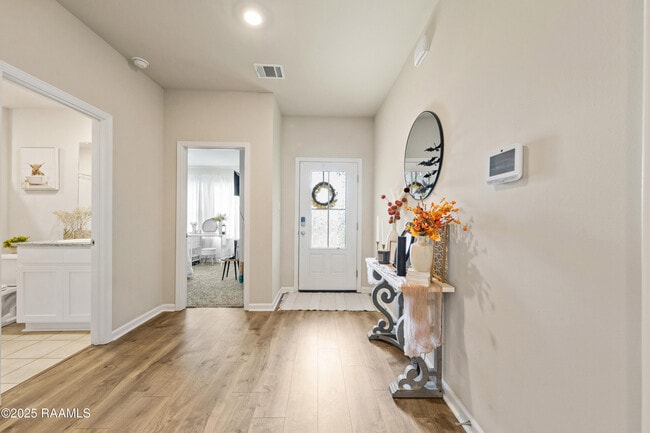 Building Photo - 205 Cane Run Ct