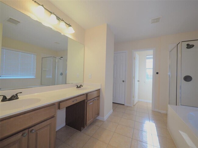 Building Photo - 324 Hidden Brook Ln