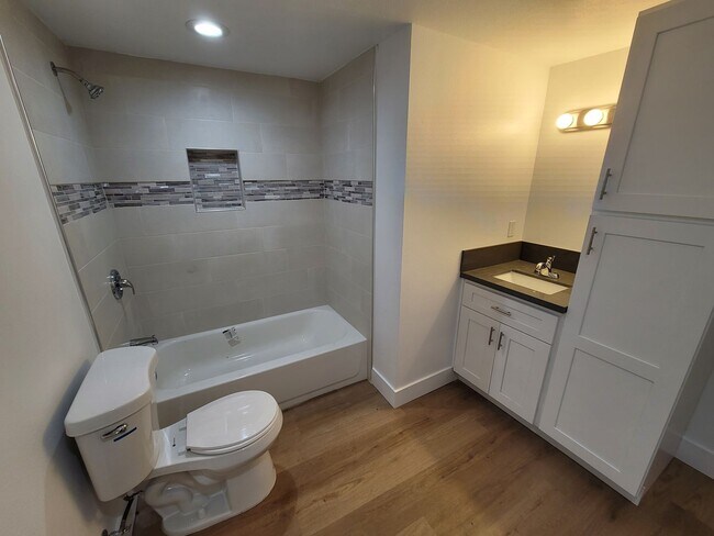 Building Photo - 13564 4th St