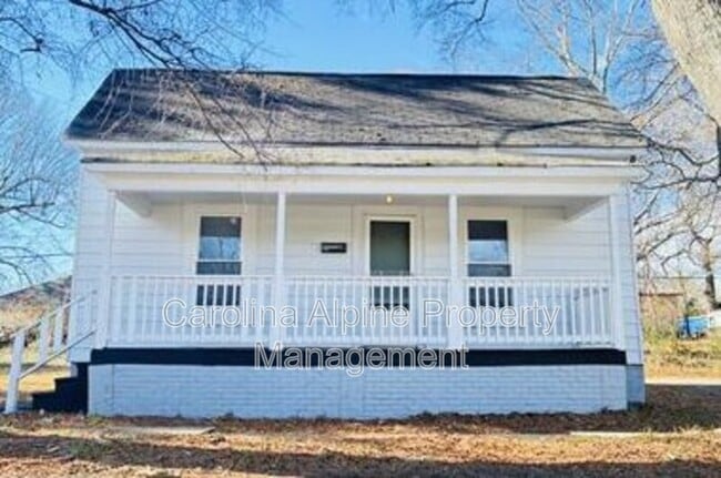 Building Photo - 708 Legrand St