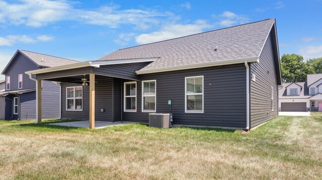 Building Photo - 1402 Dan Brown Dr