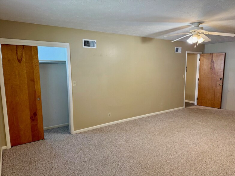 Building Photo - 2205 Adams Ave