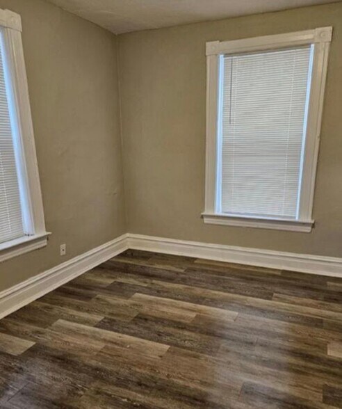 Building Photo - 5256 Lotus Ave