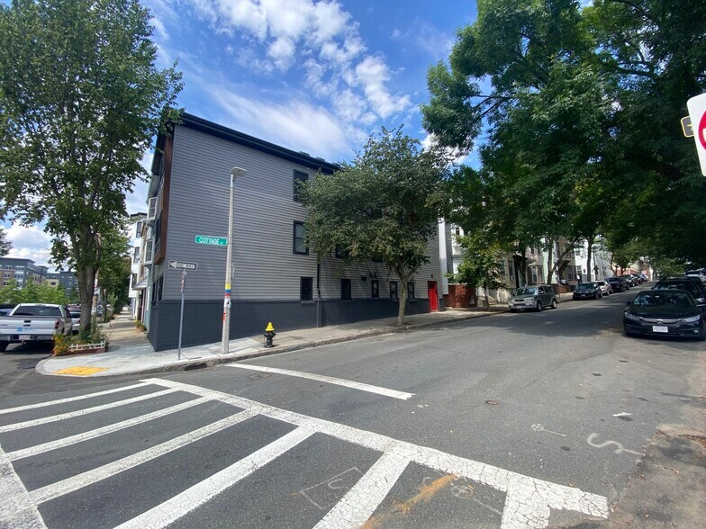 Building Photo - 116 Marginal St