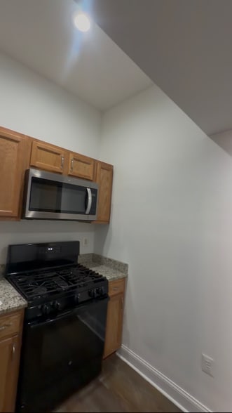 Building Photo - 1005 Edmondson Ave