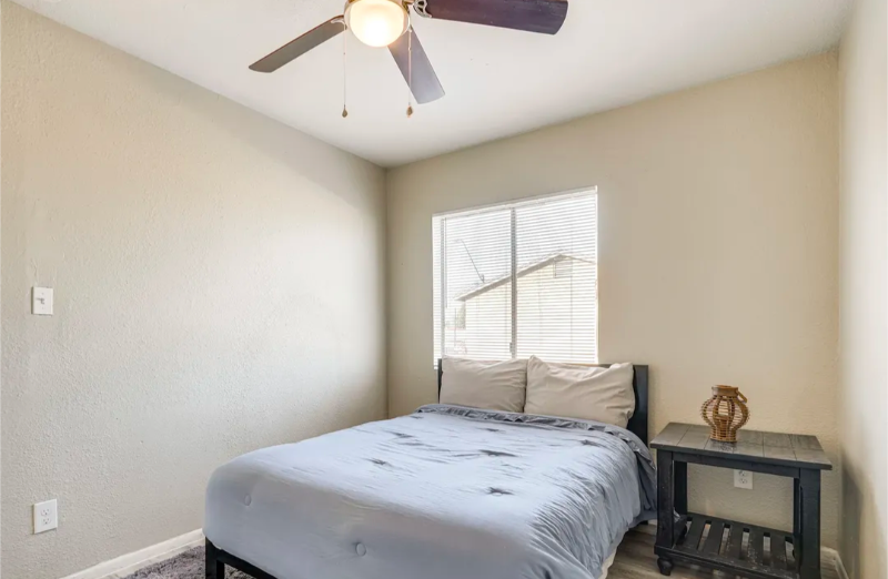 Building Photo - 1444 S 13th Ave